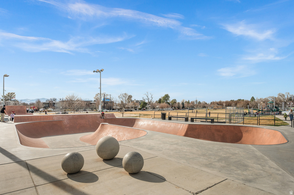 2263 E TARA LN #4 Holladay, UT 84117