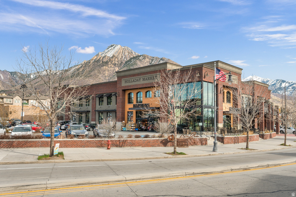 2263 E TARA LN #4 Holladay, UT 84117