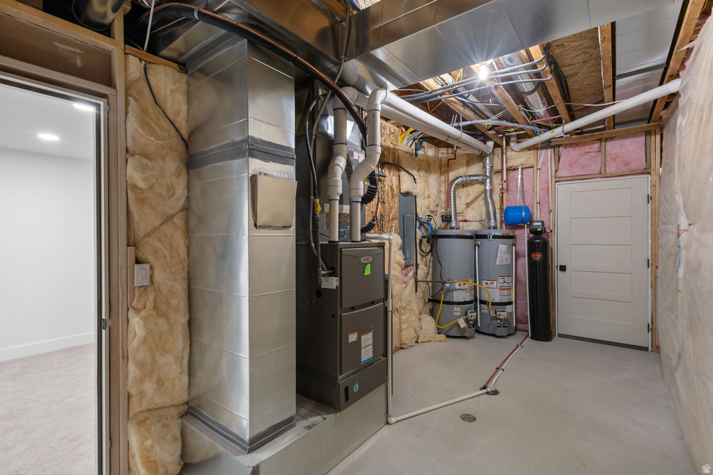 692 E MOUNTAIN RD. North Ogden, UT 84414