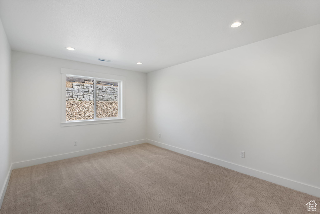 692 E MOUNTAIN RD. North Ogden, UT 84414