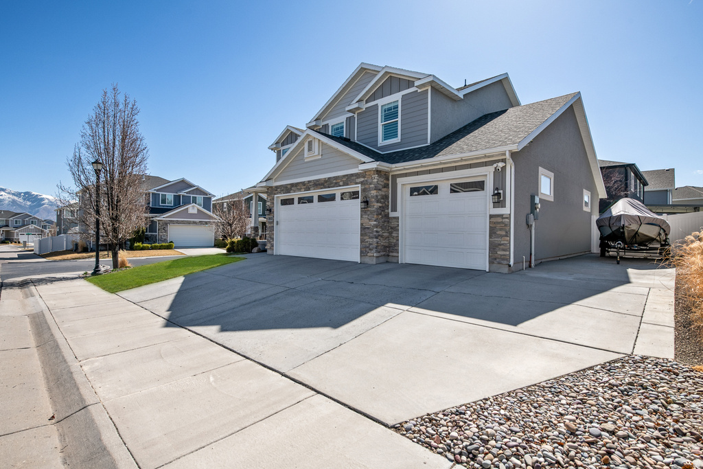 3803 W COASTAL DUNE DR South Jordan, UT 84009