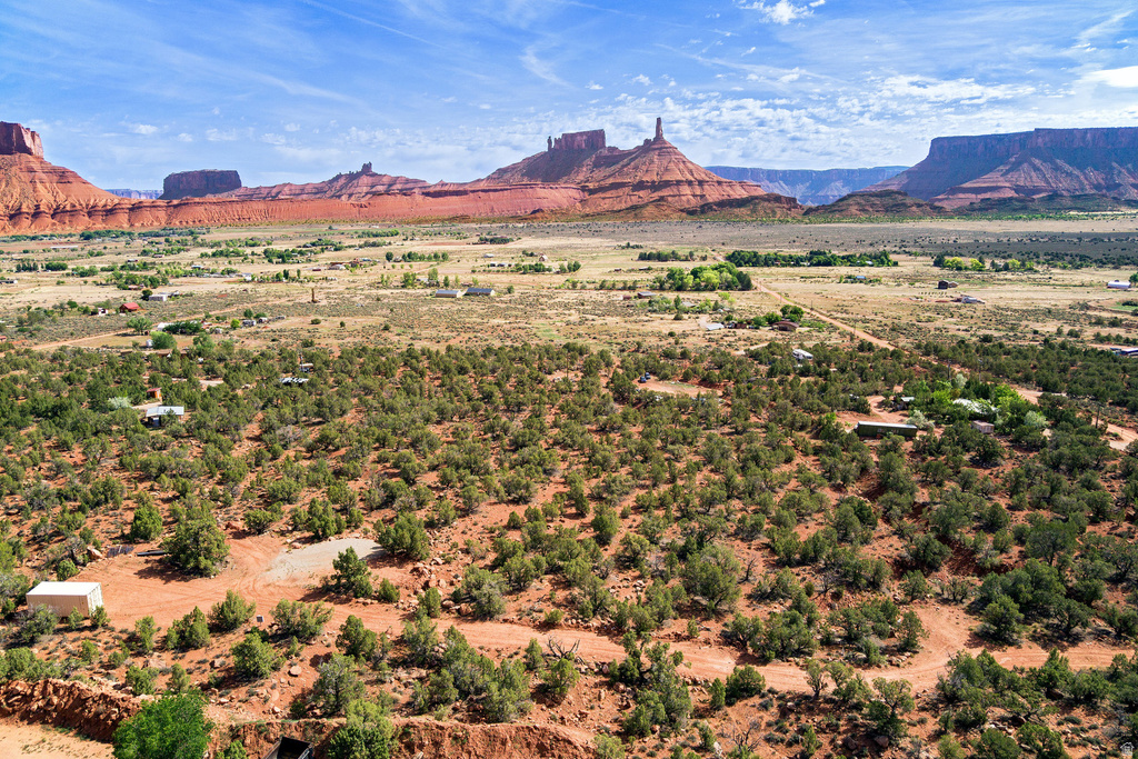 262  POPE LN Castle Valley, UT 84532