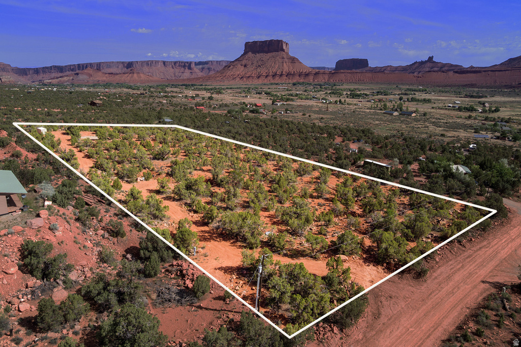 262  POPE LN Castle Valley, UT 84532