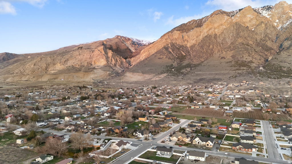 206 W 300 S Willard, UT 84340