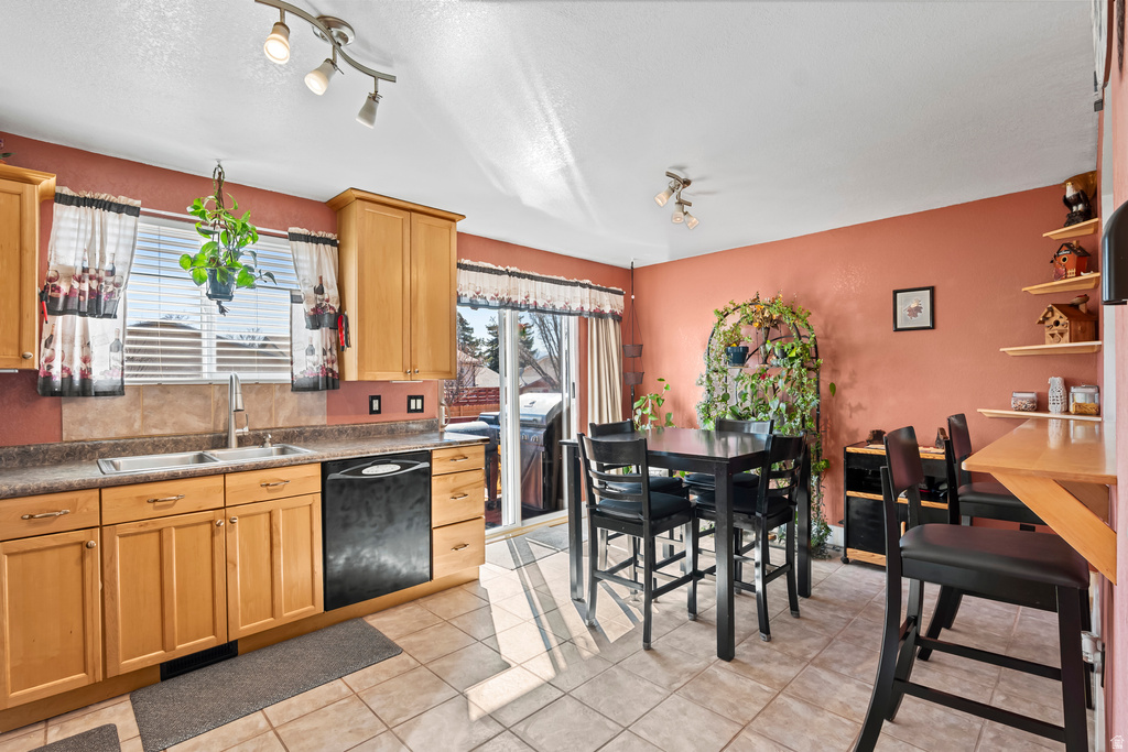 4969 S SUNDROP CIR Kearns, UT 84118