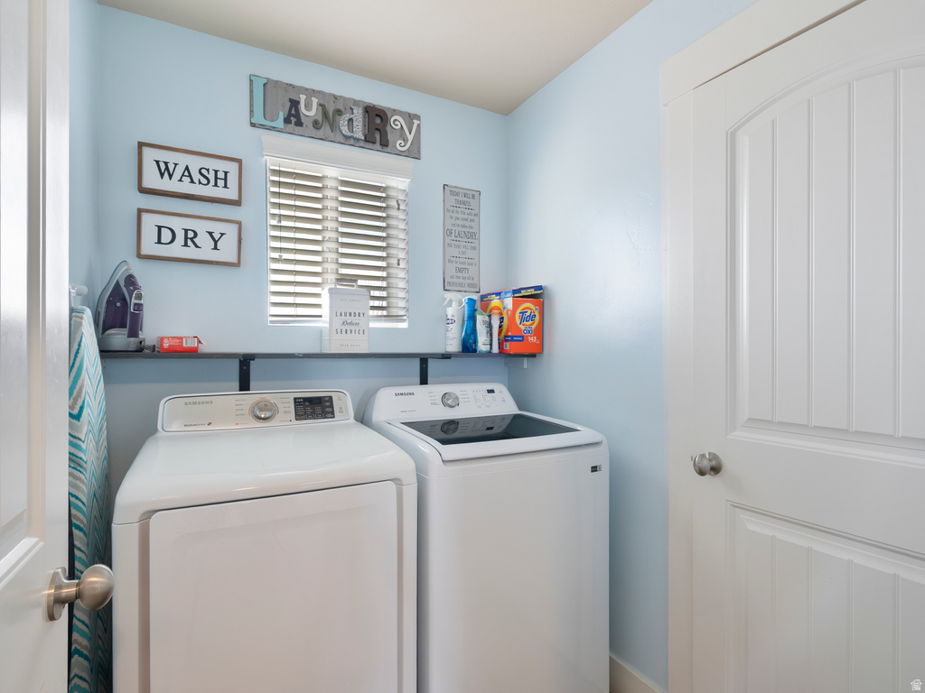 870 W STEEPLE CHASE DR Kaysville, UT 84037