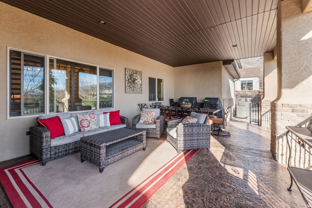 1582 HIDDEN SPRINGS PKWY Fruit Heights, UT 84037