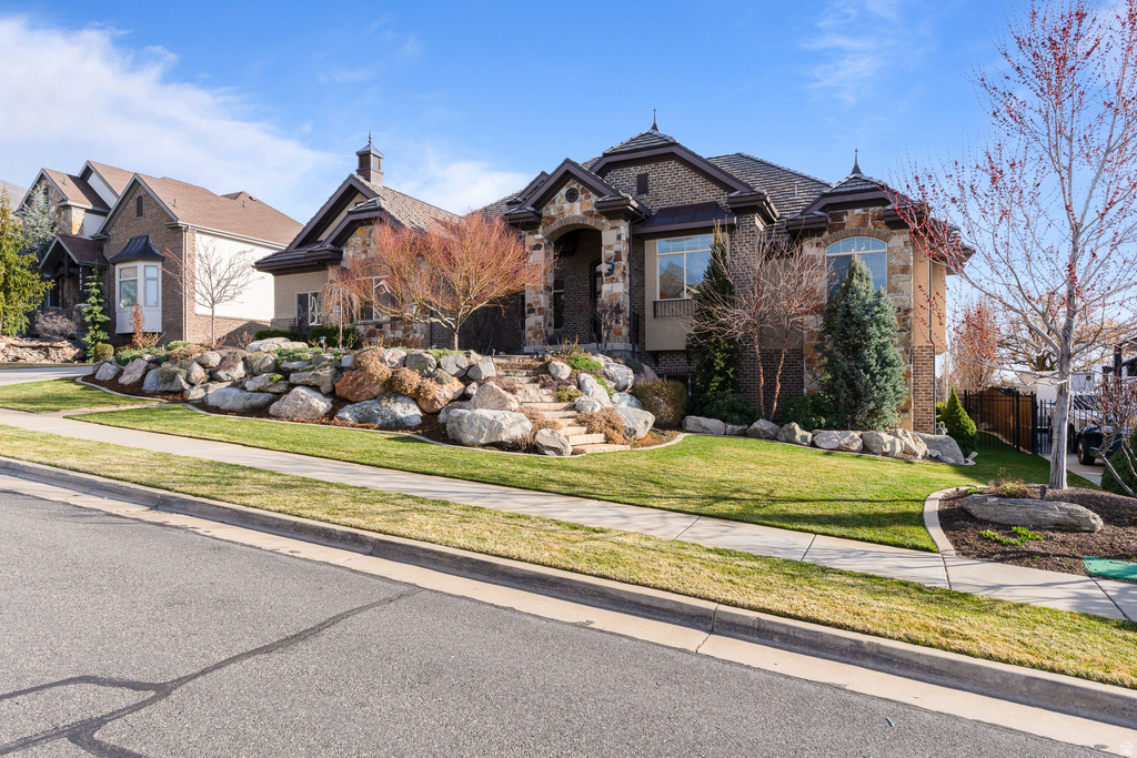 1582 HIDDEN SPRINGS PKWY Fruit Heights, UT 84037