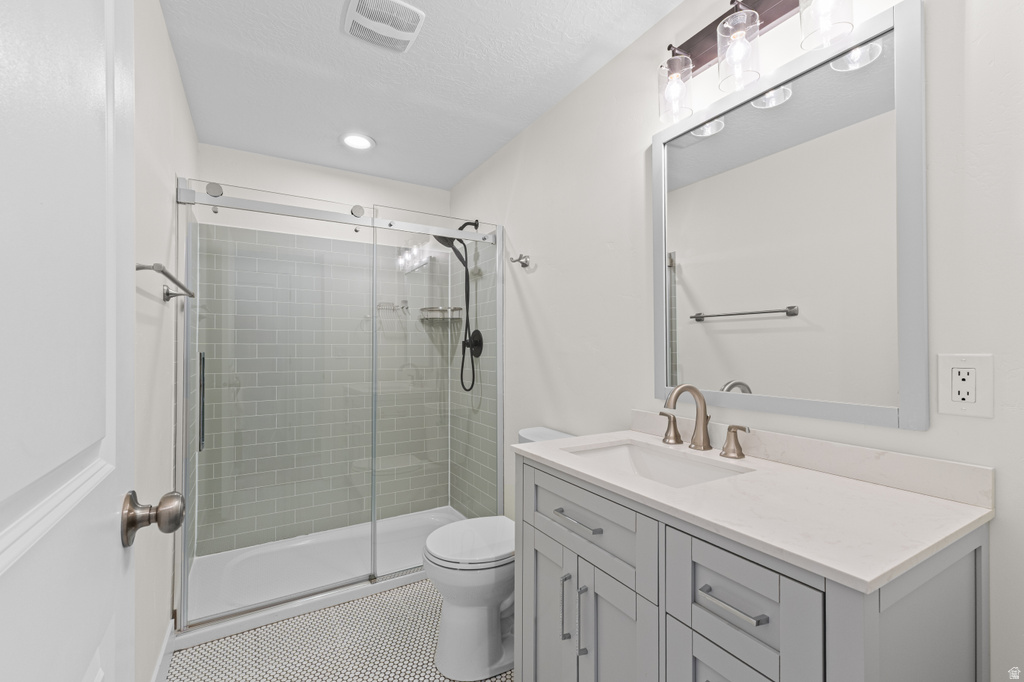 1368 E 275 S Layton, UT 84040