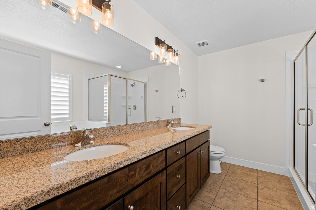 1368 E 275 S Layton, UT 84040