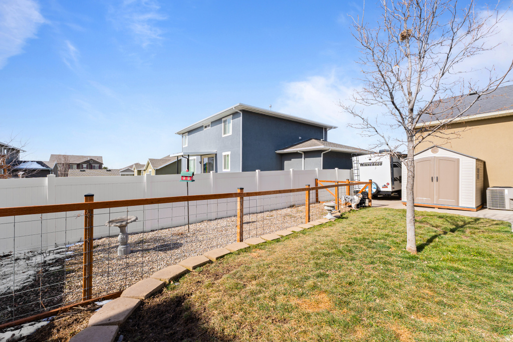 1368 E 275 S Layton, UT 84040