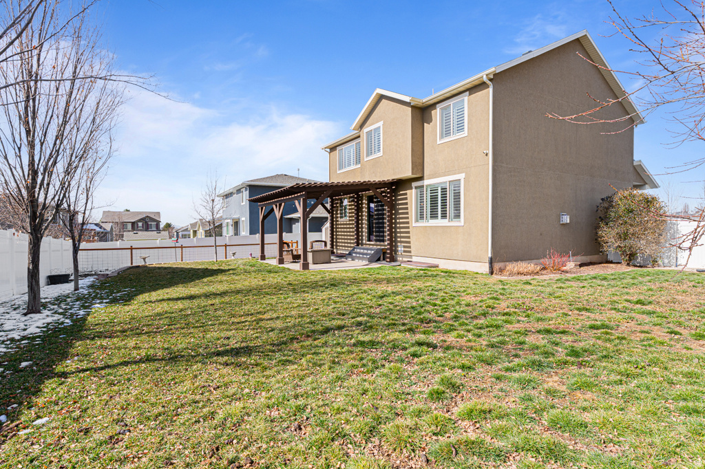 1368 E 275 S Layton, UT 84040