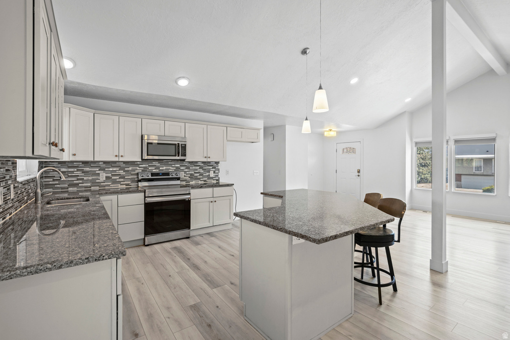 9472 S TRAMWAY DR Sandy, UT 84092