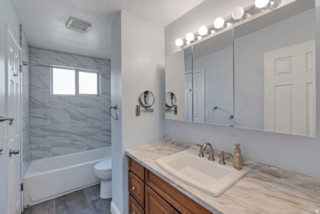 3246 W ROYALWOOD DR Taylorsville, UT 84129