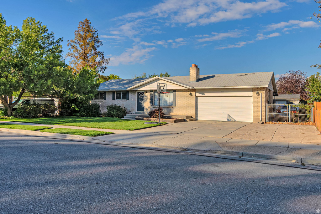 3246 W ROYALWOOD DR Taylorsville, UT 84129