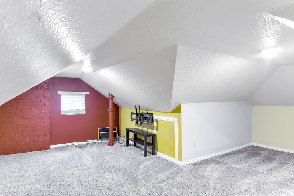 1061 E DOXEY ST Ogden, UT 84403