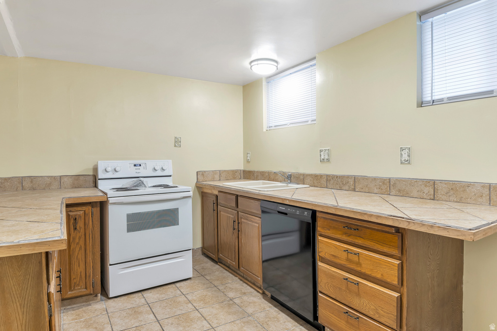 1061 E DOXEY ST Ogden, UT 84403