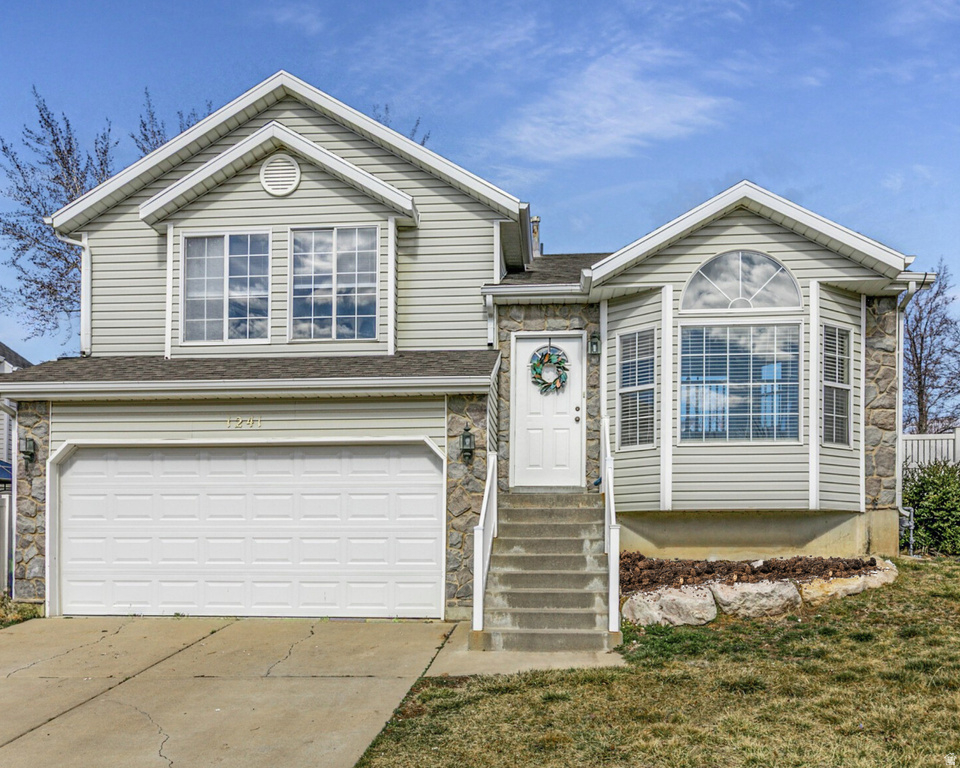 1241 E 3075 N Layton, UT 84040