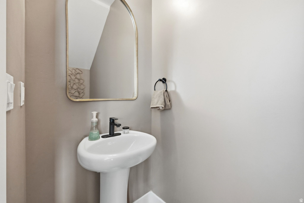 449 N BEAUMONT CT Salt Lake City, UT 84116