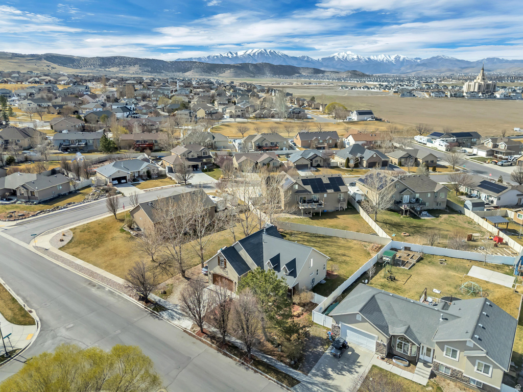 332 W HILLSIDE DR Saratoga Springs, UT 84045