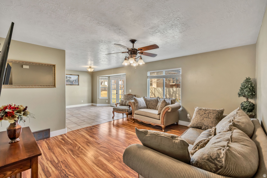 332 W HILLSIDE DR Saratoga Springs, UT 84045