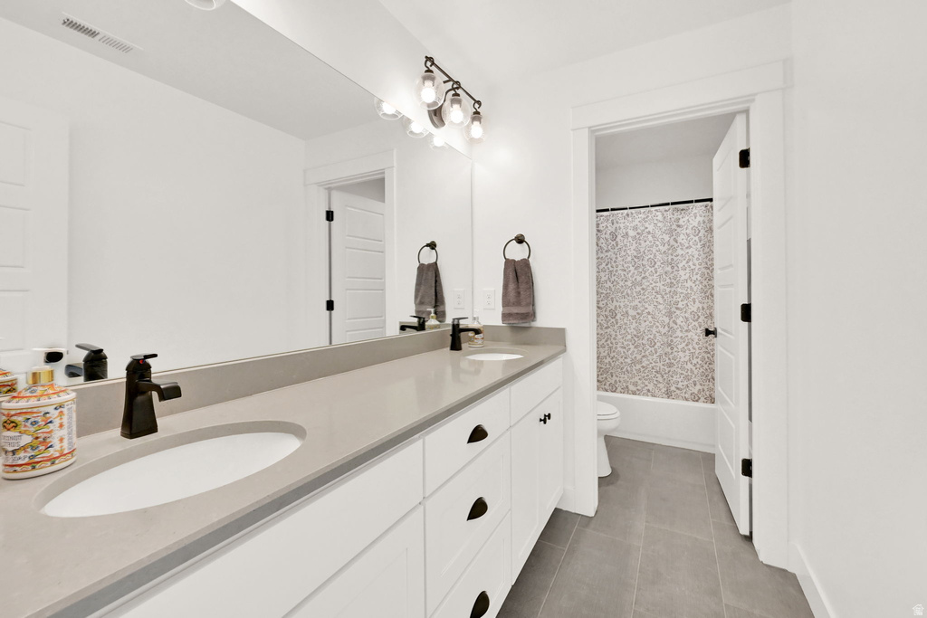 943 S CANDLELIGHT DR Saratoga Springs, UT 84045