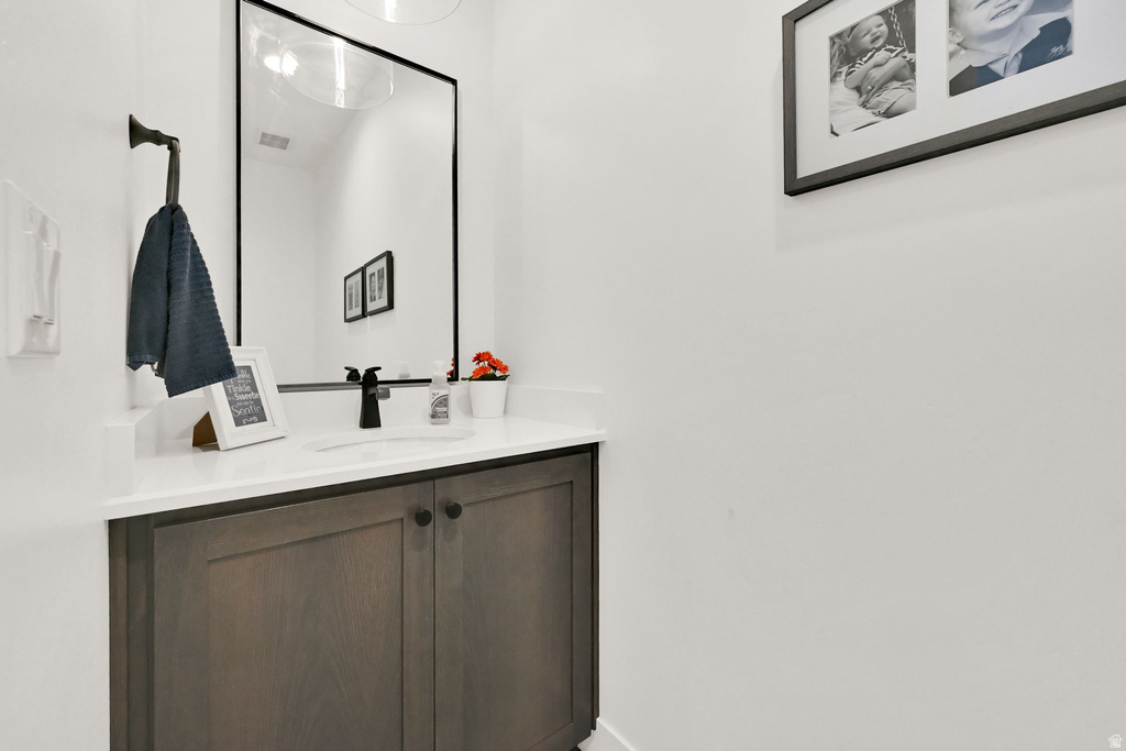 943 S CANDLELIGHT DR Saratoga Springs, UT 84045