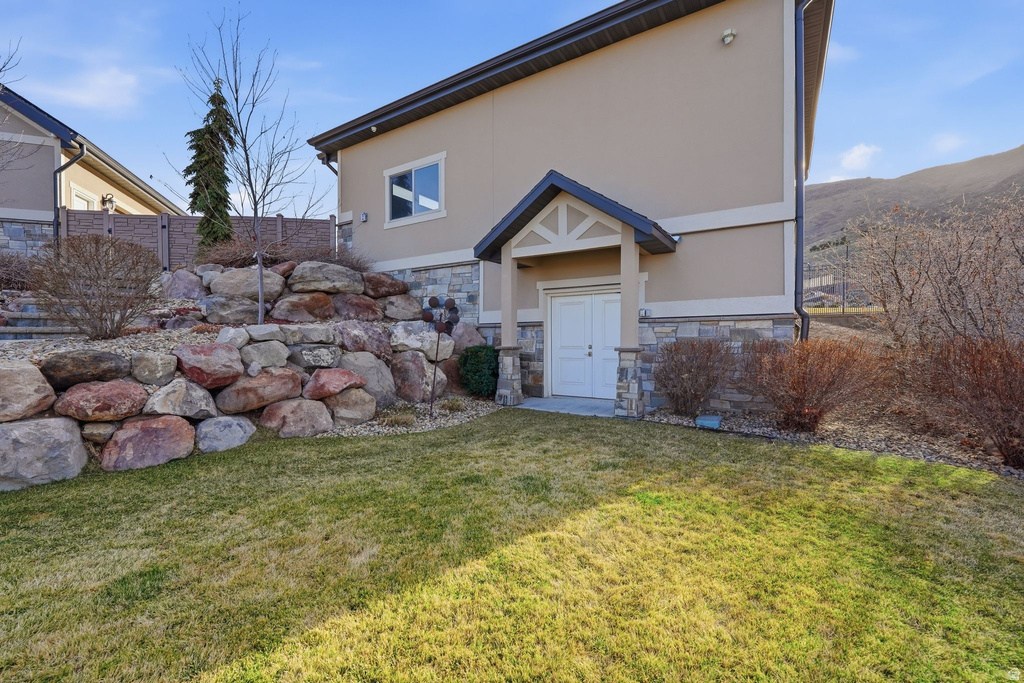 14878 S LAKE RIDGE CIR Herriman, UT 84096
