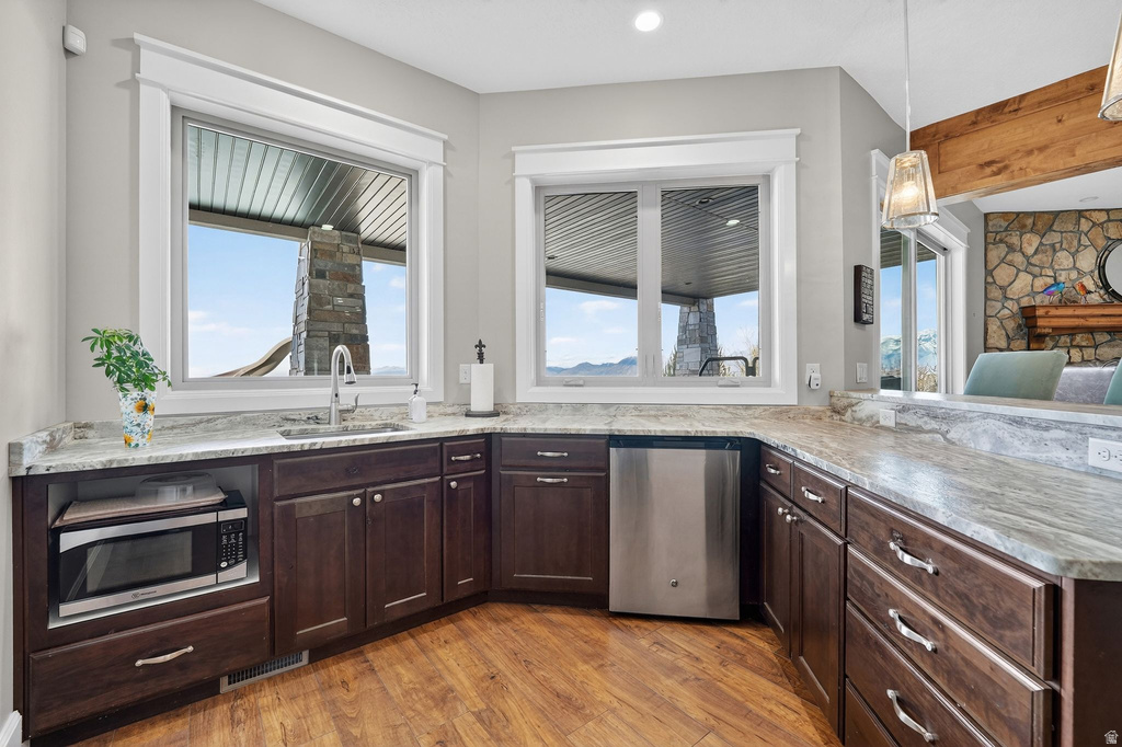 14878 S LAKE RIDGE CIR Herriman, UT 84096