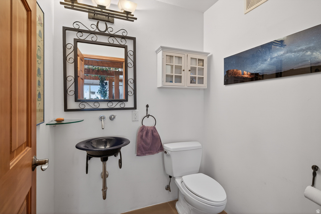 111 W ABBY RD Bluff, UT 84512