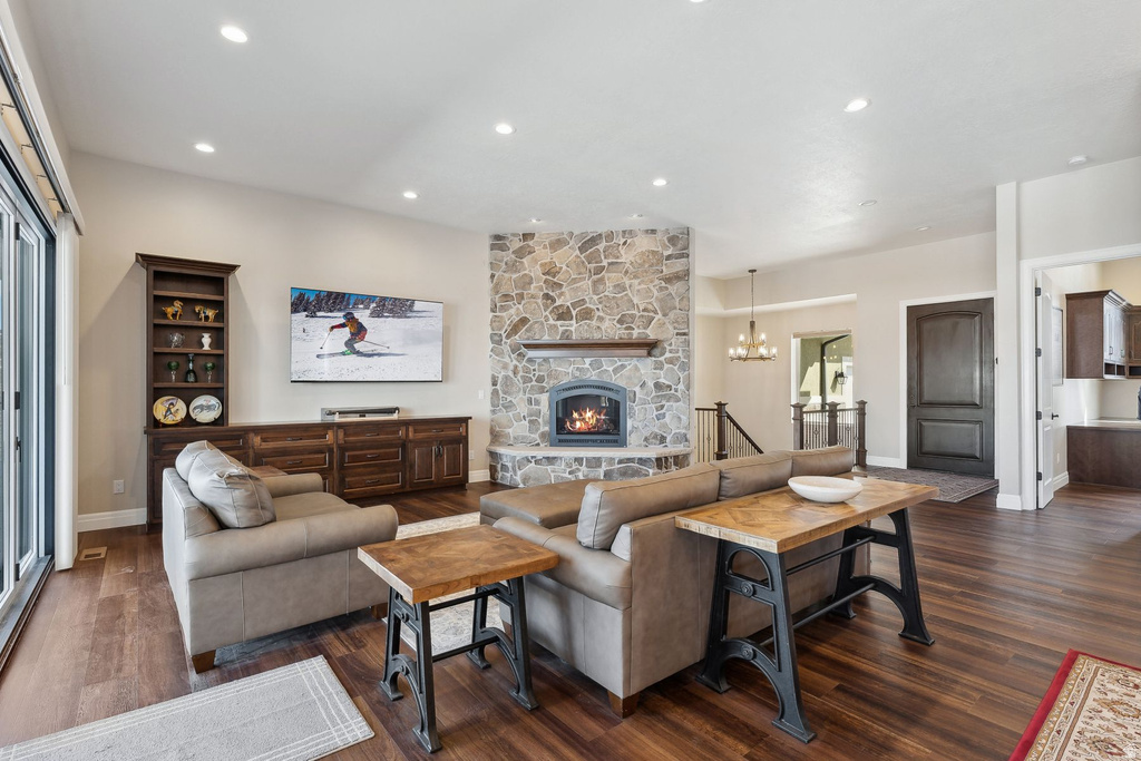 11680 E 29130 N Fairview, UT 84629