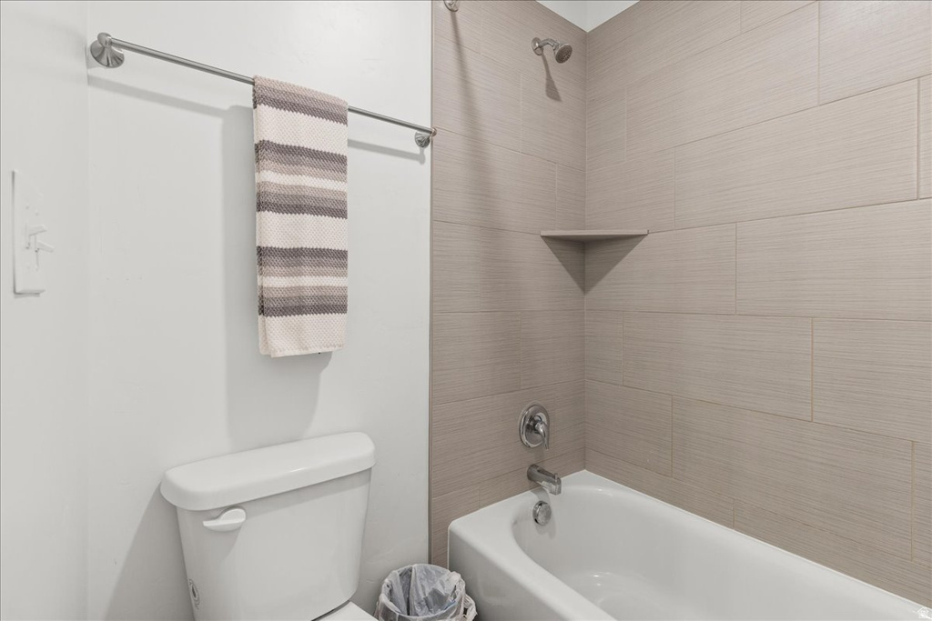 826 N GLENEAGLES CT Tooele, UT 84074