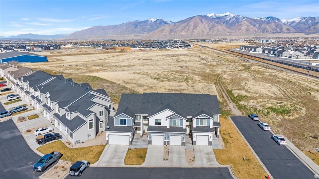 826 N GLENEAGLES CT Tooele, UT 84074