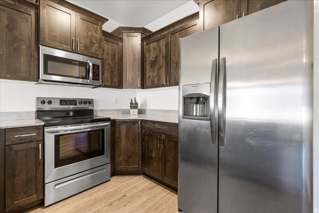 826 N GLENEAGLES CT Tooele, UT 84074