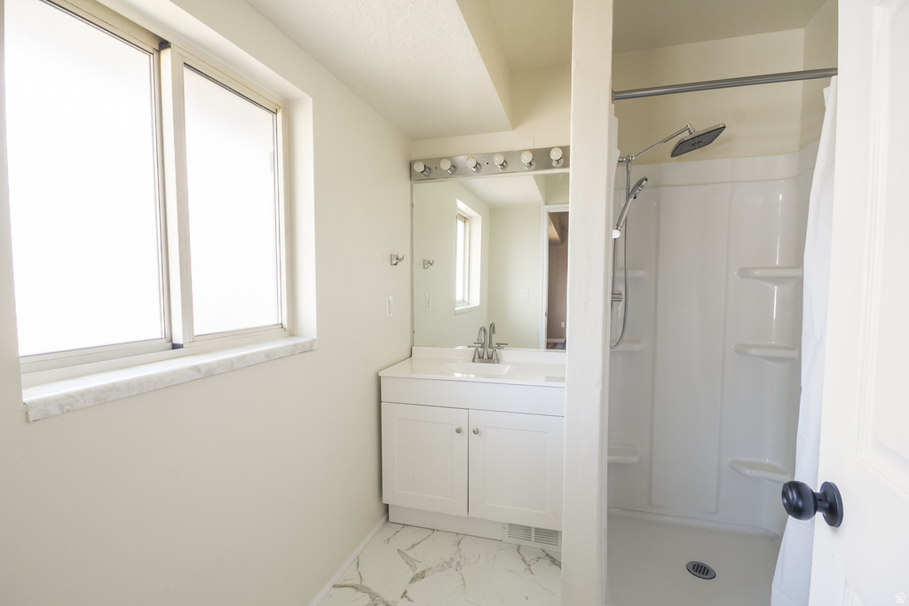 4558 W VALLEY DR Maeser, UT 84078