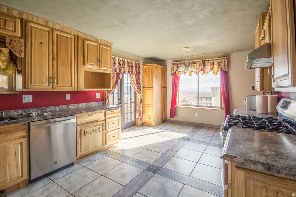 4558 W VALLEY DR Maeser, UT 84078