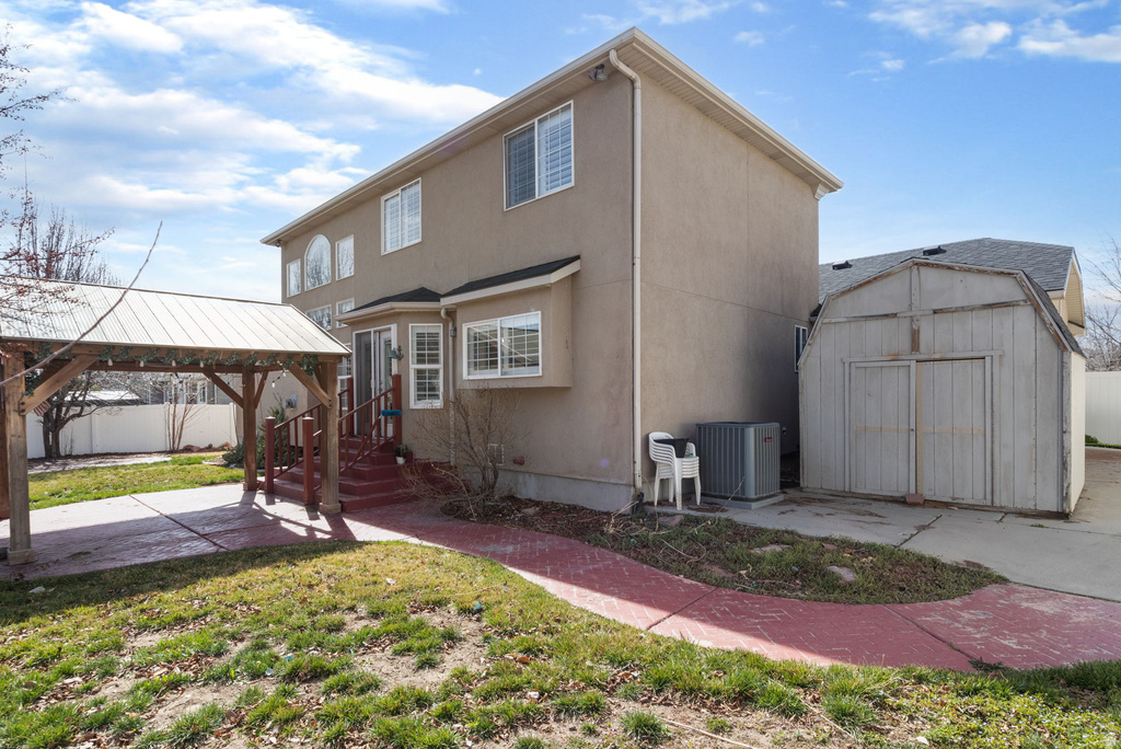 6403 TIMPANOGOS WAY Taylorsville, UT 84129