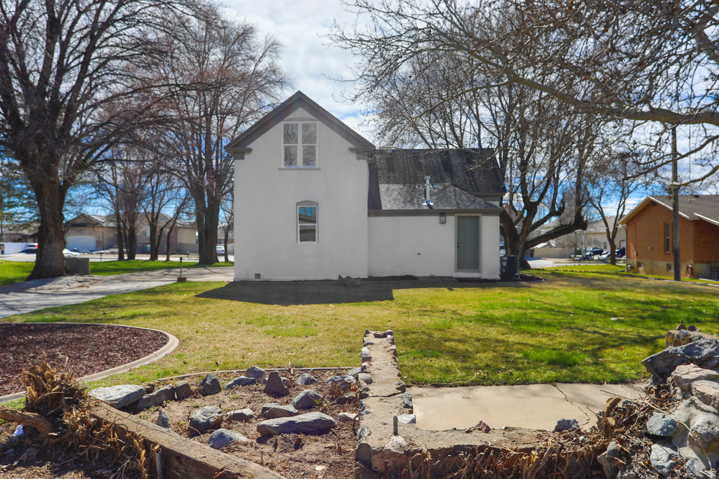 2098 W 700 S Syracuse, UT 84075