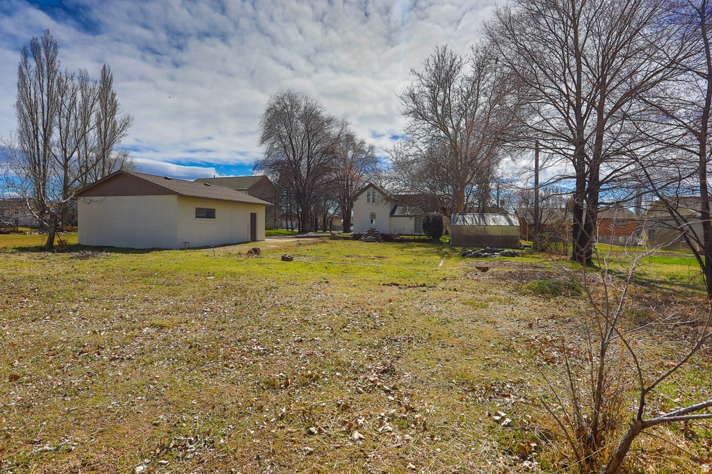 2098 W 700 S Syracuse, UT 84075
