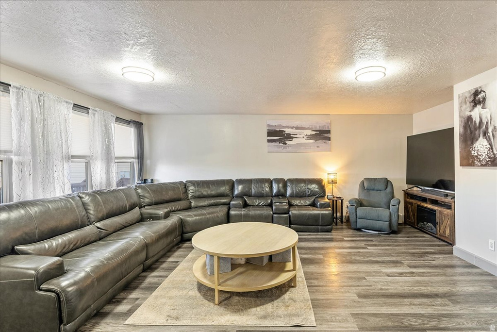 1404 N SPRING MOUNTAIN RD Springville, UT 84663