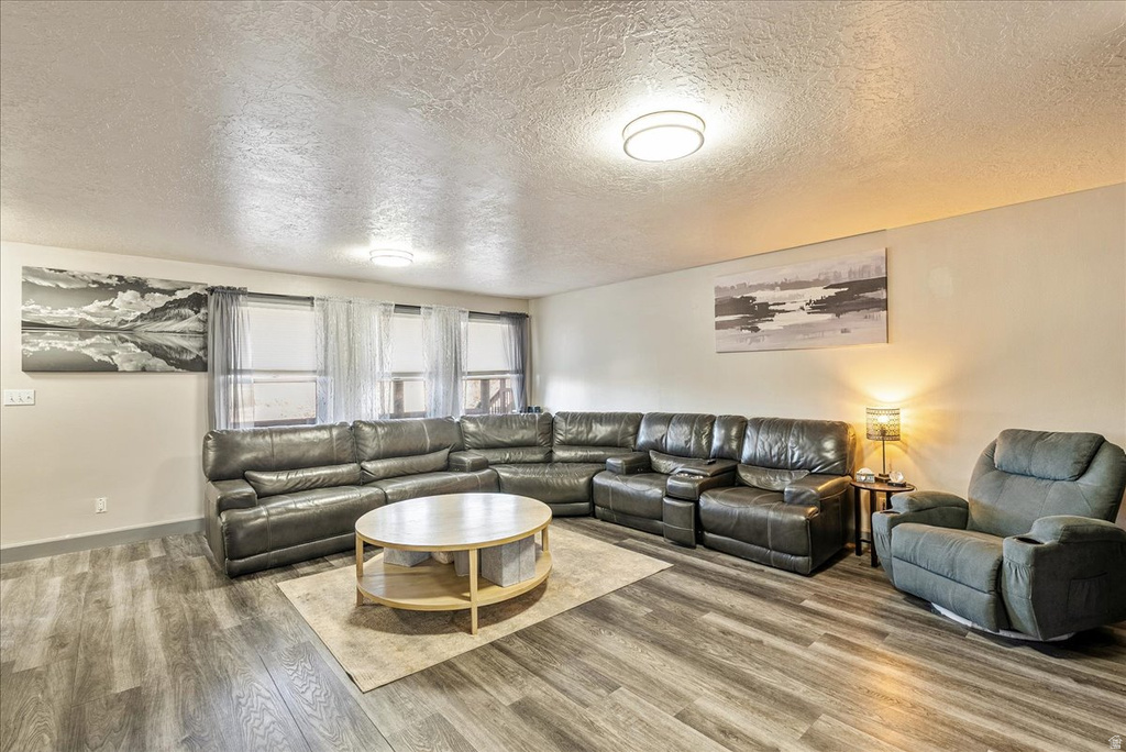 1404 N SPRING MOUNTAIN RD Springville, UT 84663