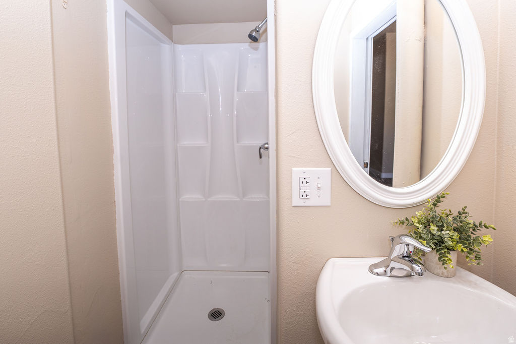 3291 PINGREE AVE Ogden, UT 84401