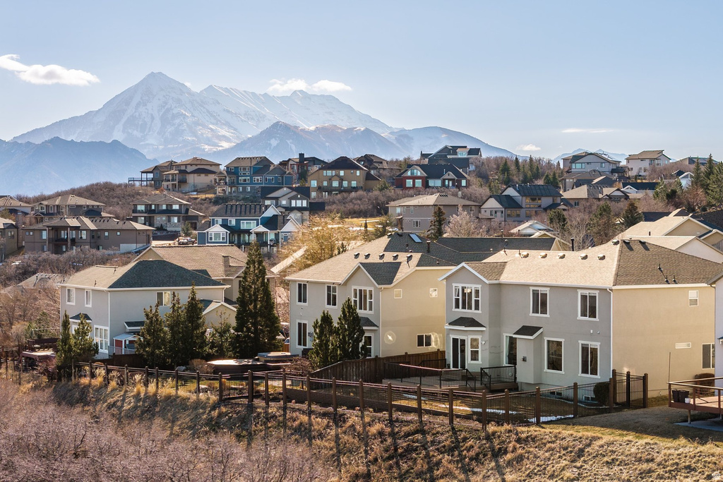 1907 E ASPEN LEAF PL Draper, UT 84020