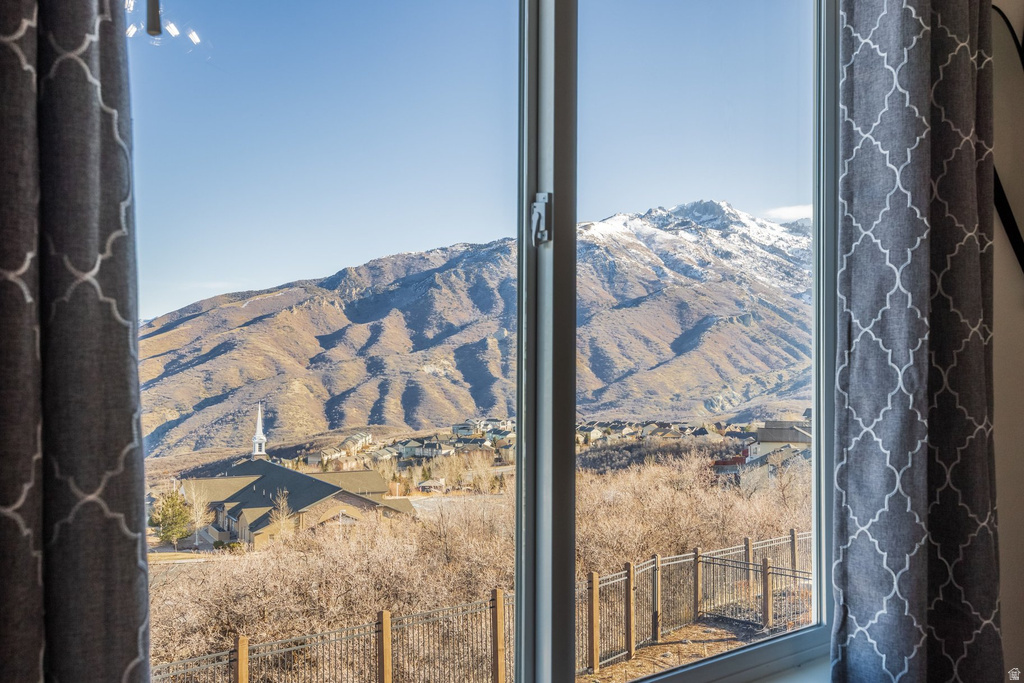 1907 E ASPEN LEAF PL Draper, UT 84020