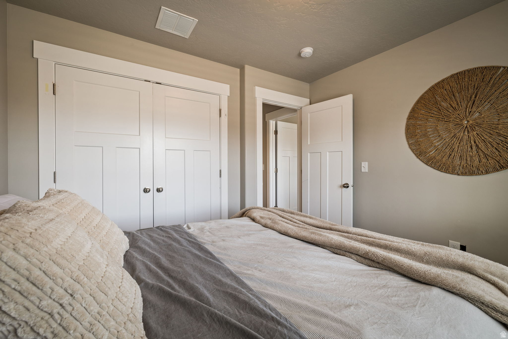 1622 W BECKS BEND LN South Jordan, UT 84095