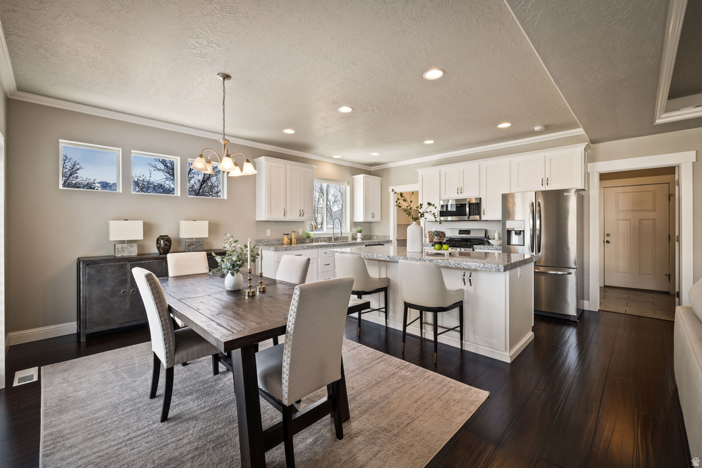 1622 W BECKS BEND LN South Jordan, UT 84095