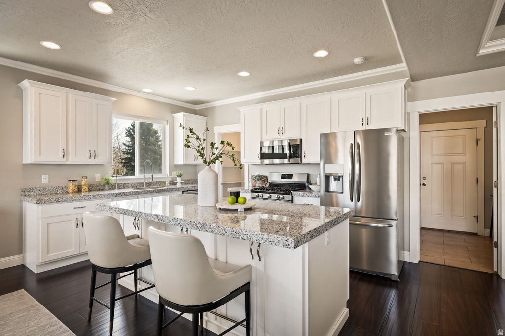 1622 W BECKS BEND LN South Jordan, UT 84095