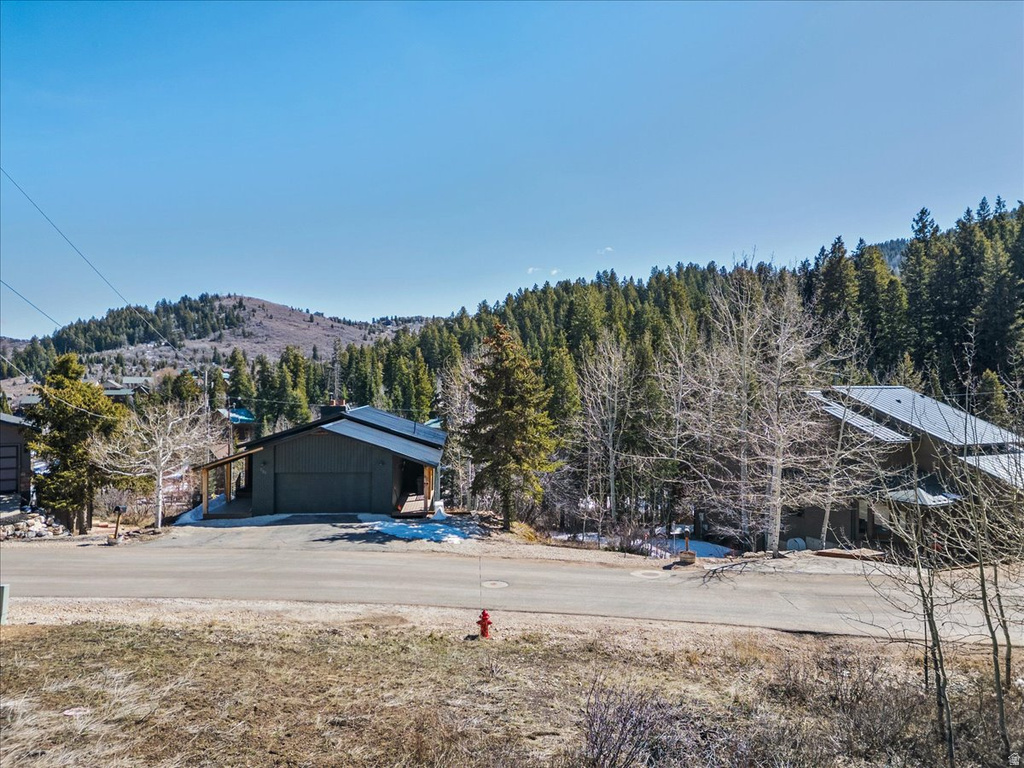 390  WOODLAND DR Summit Park, UT 84098