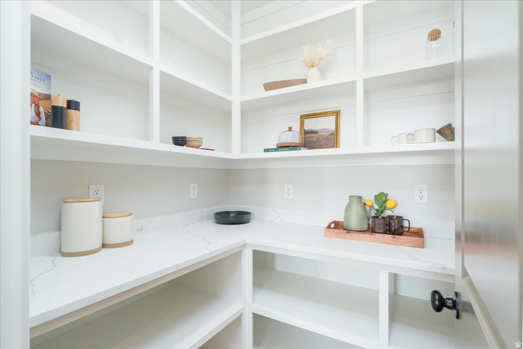 1195 W 2980 N Lehi, UT 84043