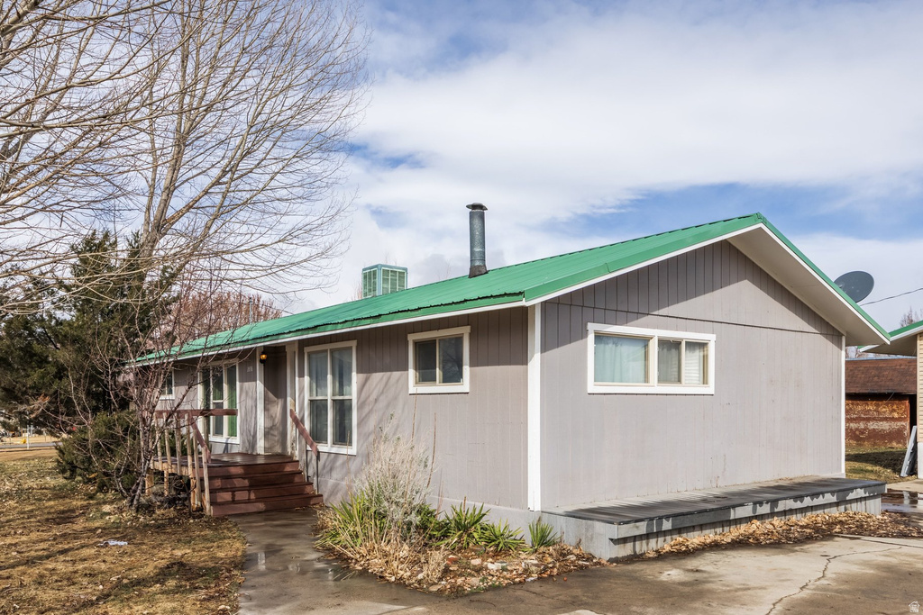 2898 W 3471 S Charleston, UT 84032